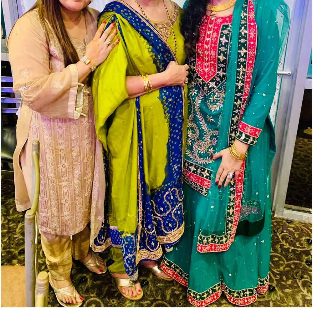 Very Heavy lengha Wedding Wear Pakistani Indian Gharara